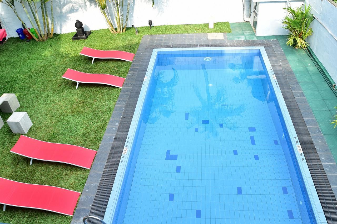 Sky Transit Hotel Katunayaka Εξωτερικό φωτογραφία
