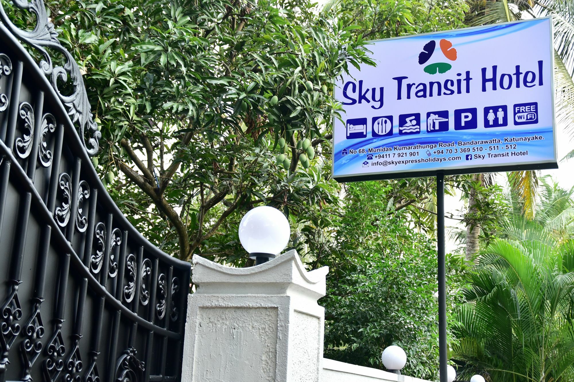 Sky Transit Hotel Katunayaka Εξωτερικό φωτογραφία